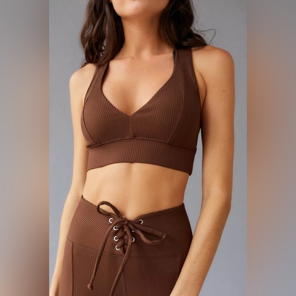 YEAR OF OURS Tess V Sports Bra in Dark Oak - Picture 3 of 7